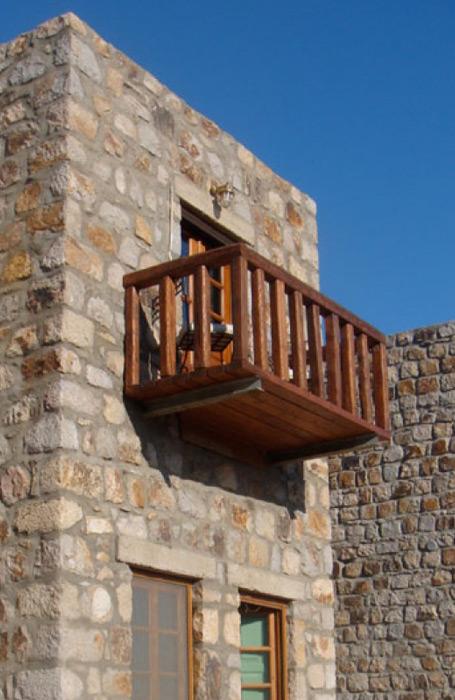 Stone-Built Residence - Sapsila